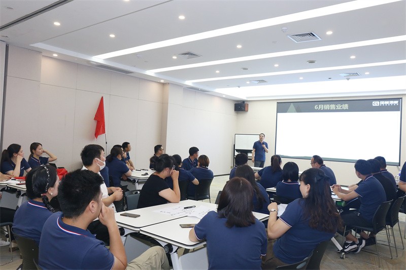 逆風(fēng)飛揚(yáng) 決戰(zhàn)7月——國林地板7月PK啟動大會