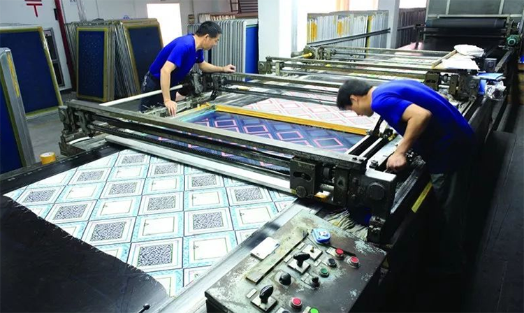 什么是平網(wǎng)印花和圓網(wǎng)印花 兩者有什么區(qū)別