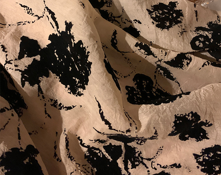 臺州金玨網(wǎng)布廠家?guī)私庀浒W(wǎng)的植絨工藝(內(nèi)部)