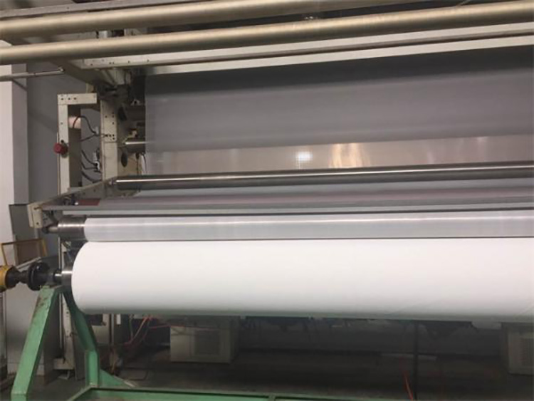 紹興諸暨某工廠做婚紗用的絲網布出現蒼蠅頭(沒有找對網布廠家)